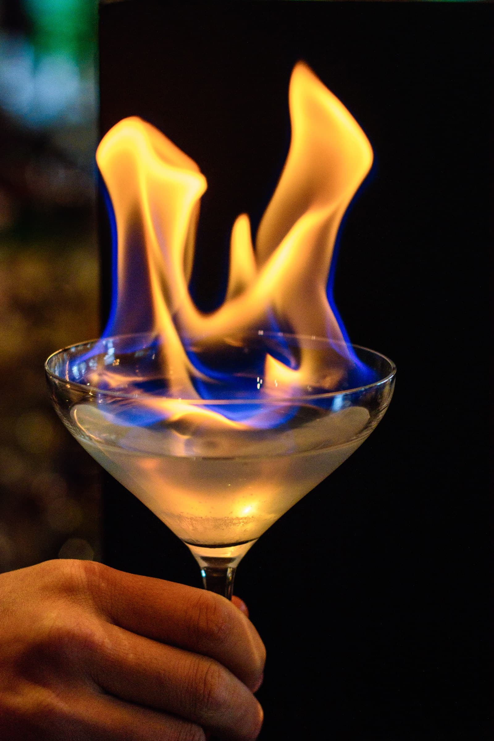 A coupe, lit.